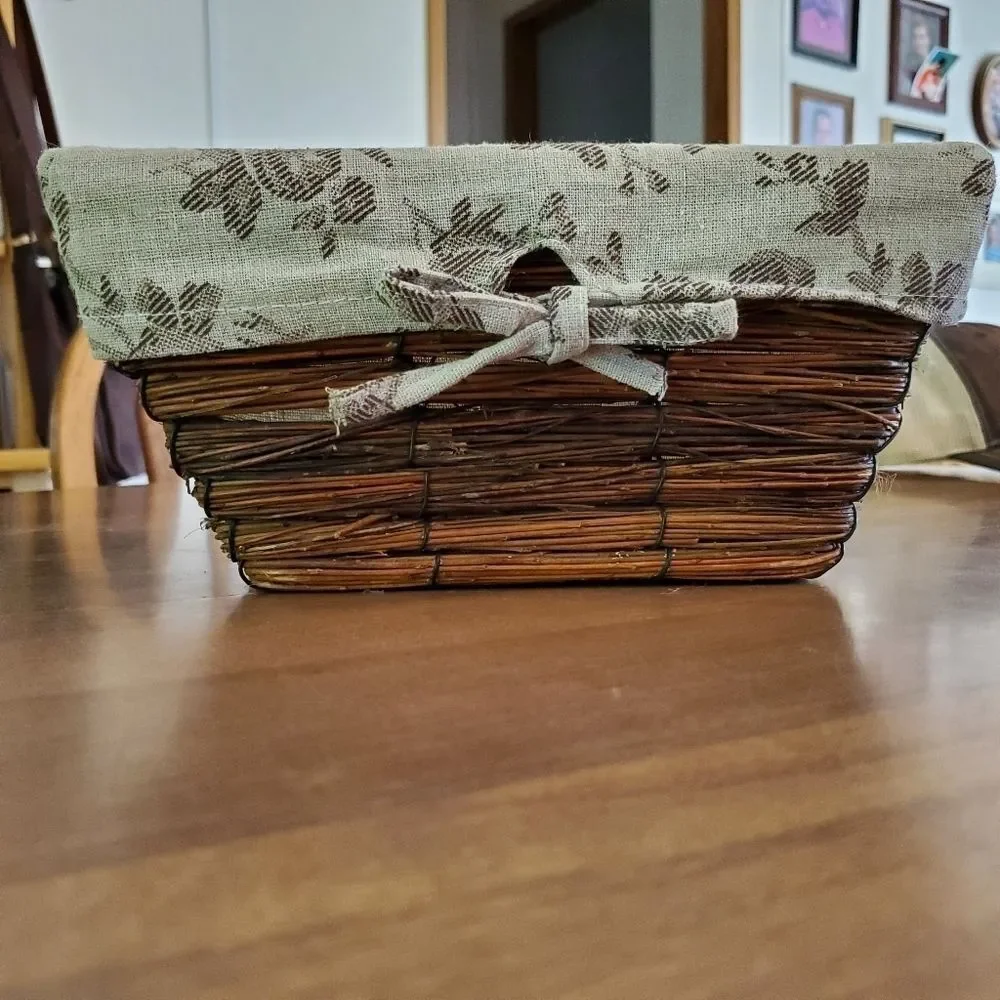 Vintage Basket Lined Vanity Twig 10x7x5